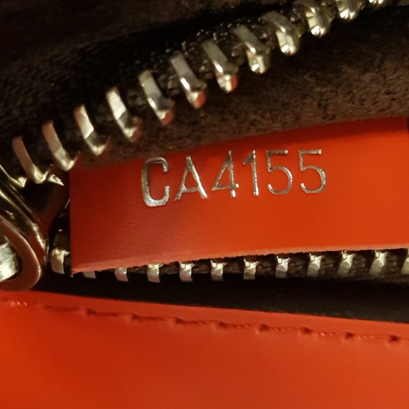 Louis Vuitton Phenix Epi Coquelicot - Picture 15 of 15